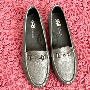 SAS Women's Metallic Silver Flats